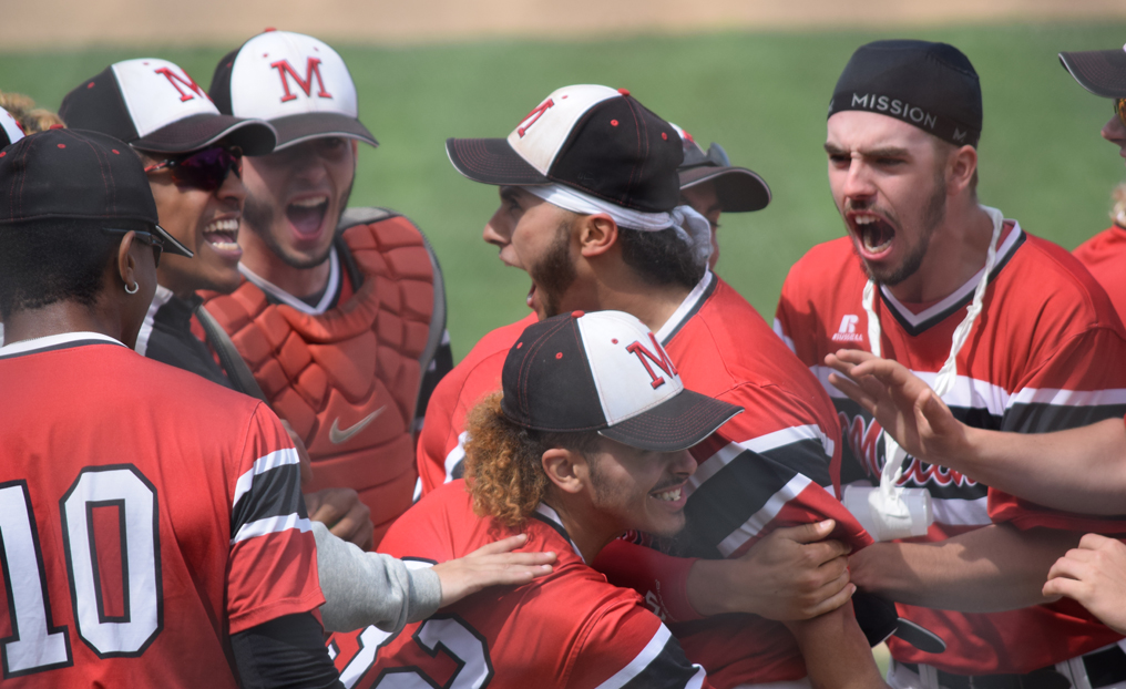 Mitchell Tops Lesley, Advances to NECC Championship Title Round