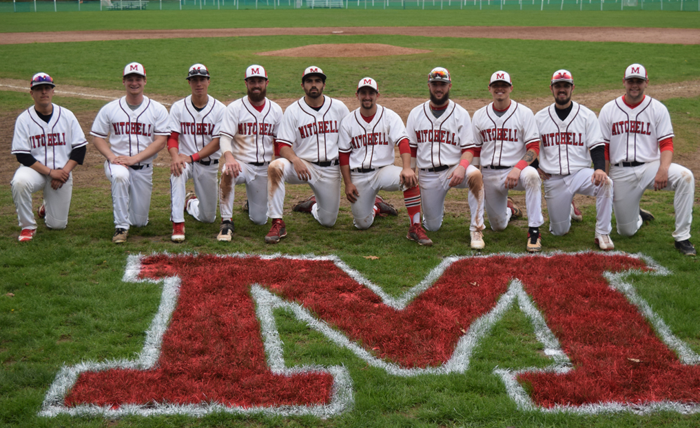 Baseball Sweeps Elms on Senior Day