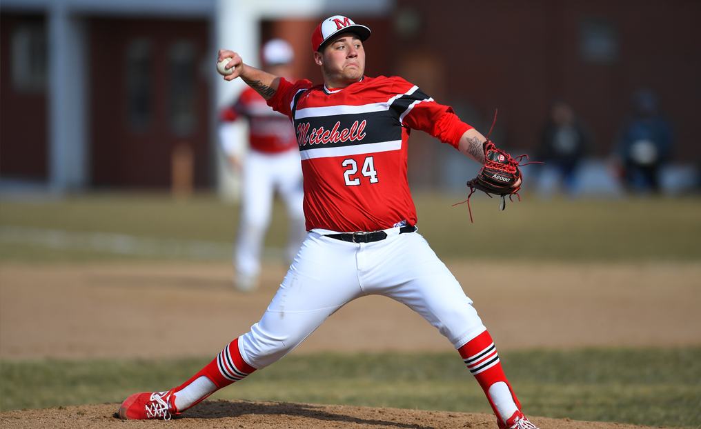 Baseball Blanks Albertus Magnus in Twin Bill