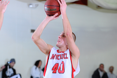 Albertus Magnus Tops MBB