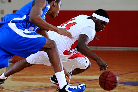 Albertus Magnus Pulls Away in Second Half vs. MBB