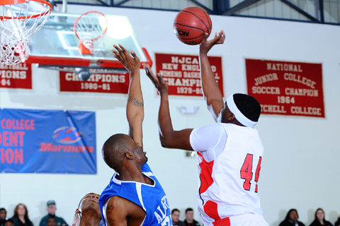 Men's Basketball Comes Up Short at CCNY