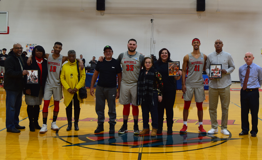 MBB Falls to Dean on Senior Day