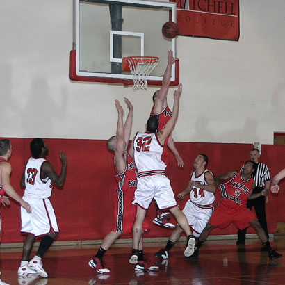 MEN'S BASKETBALL DOMINATES LEHMAN COLLEGE 89-62