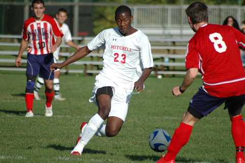 Becker Claws Past Men's Soccer