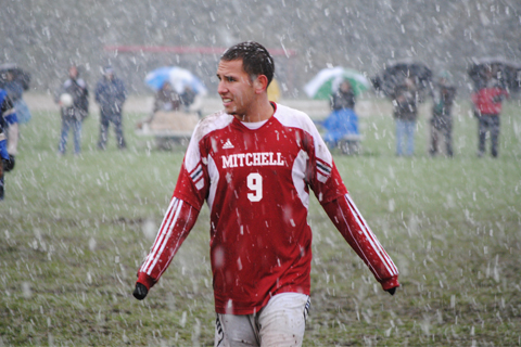 Men's Soccer Beats Becker to Earn NECC Bid