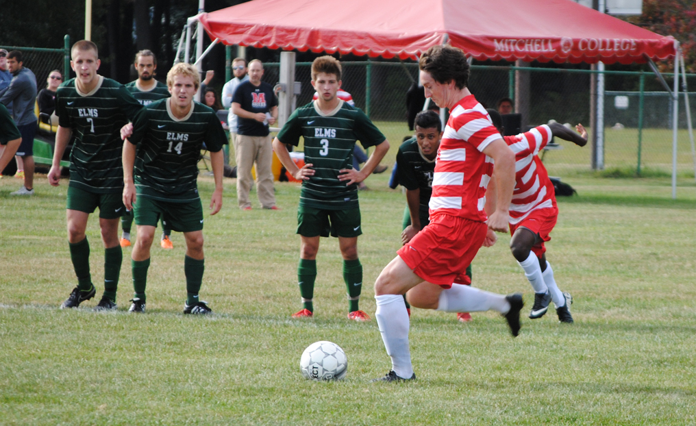 Penalty Kick Lifts Men's Soccer Over Elms