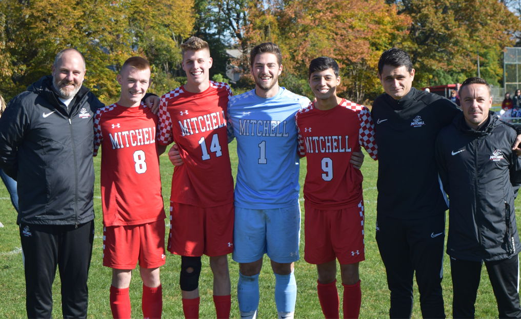 Men's Soccer Wins 1-0 on Senior Day