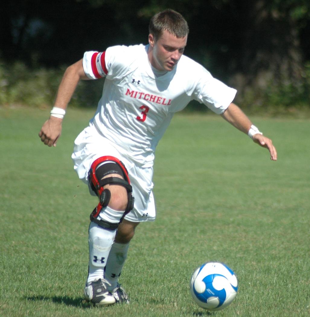 Men's Soccer Falls to Lesley in NECC Semifinals