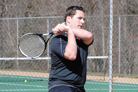 Men's Tennis Sweeps Wheelock