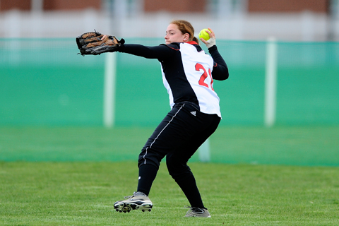 Softball Extends Winning Streak to 12 at Becker