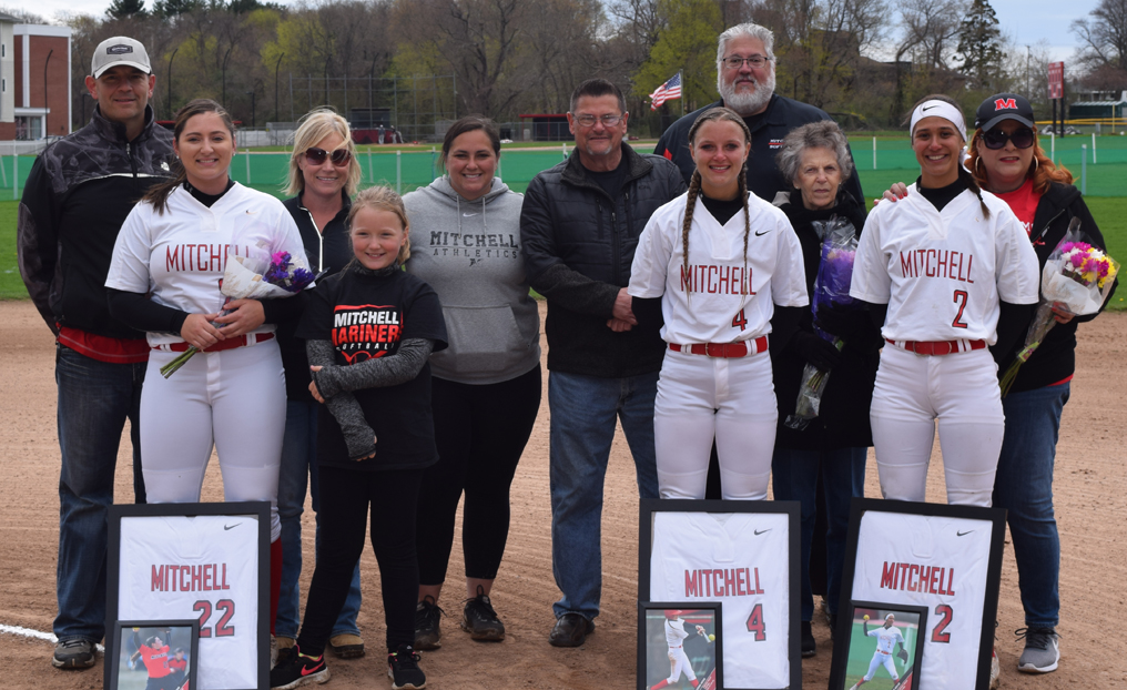 Softball Splits with Bay Path on Senior Day