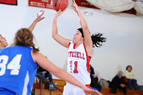 Conn College Defeats WBB