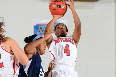 WBB Falls at Regis