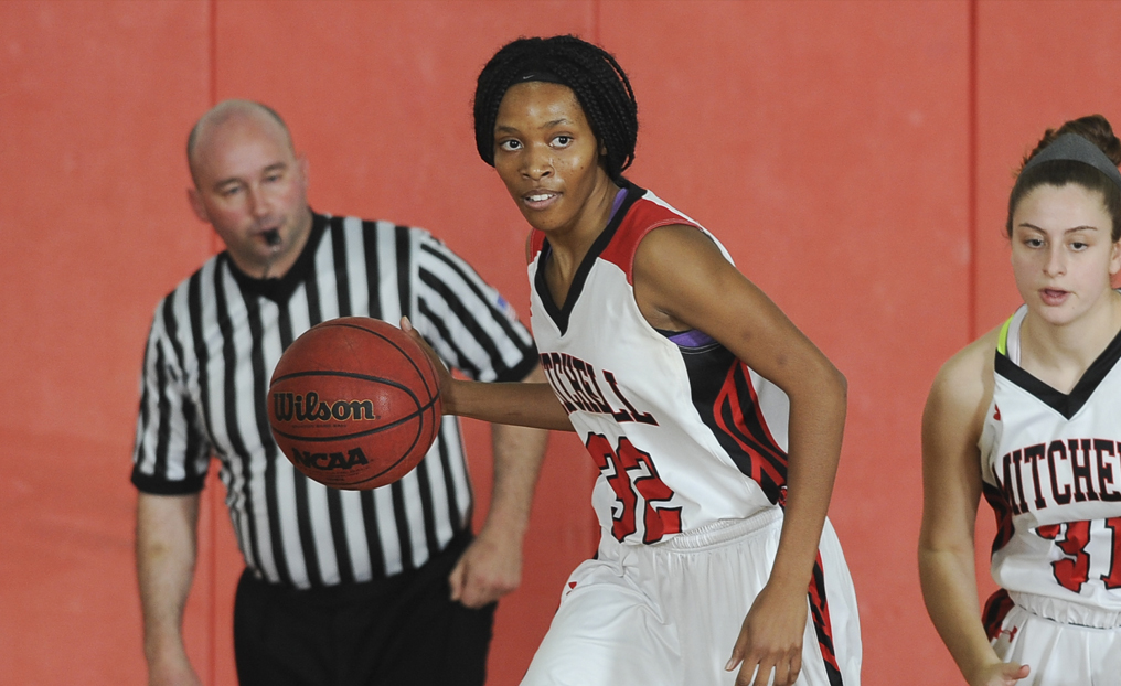 Big Third Quarter Allows WBB to Hold Off Bay Path