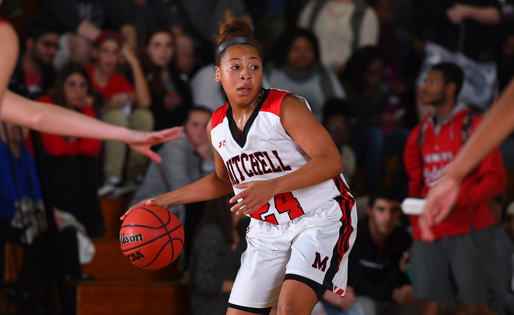 Fourth Quarter Rally Leads WBB to Victory at Bay Path