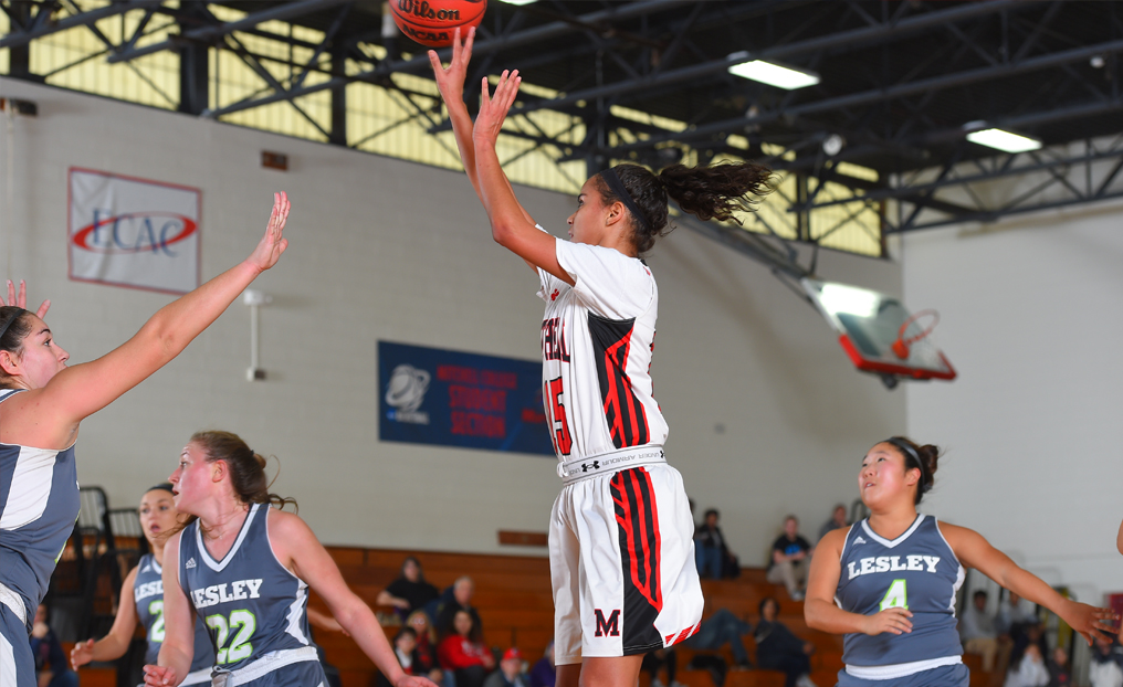 WBB Wins Fourth Straight at Lesley