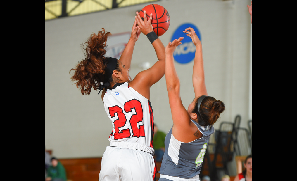 Becker Clips WBB in Final Minute of Regular Season Finale