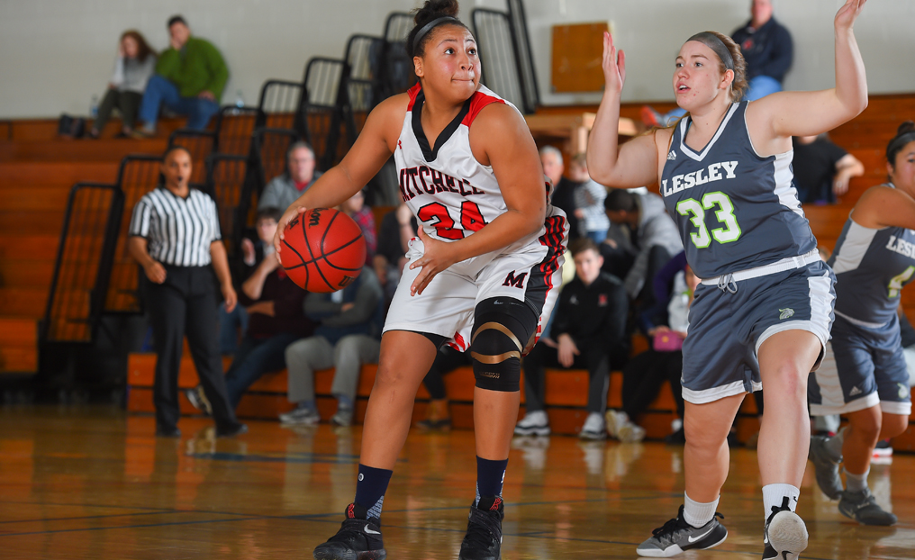 Strong Fourth Quarter Keys WBB's Win Over Elms