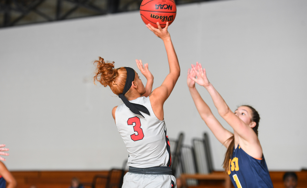 WBB Races Past Elms