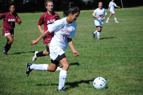 Women's Soccer Falls Short at UMass Dartmouth