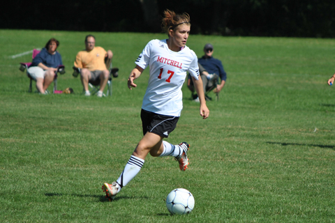 Women's Soccer Tops Newbury in 2OT