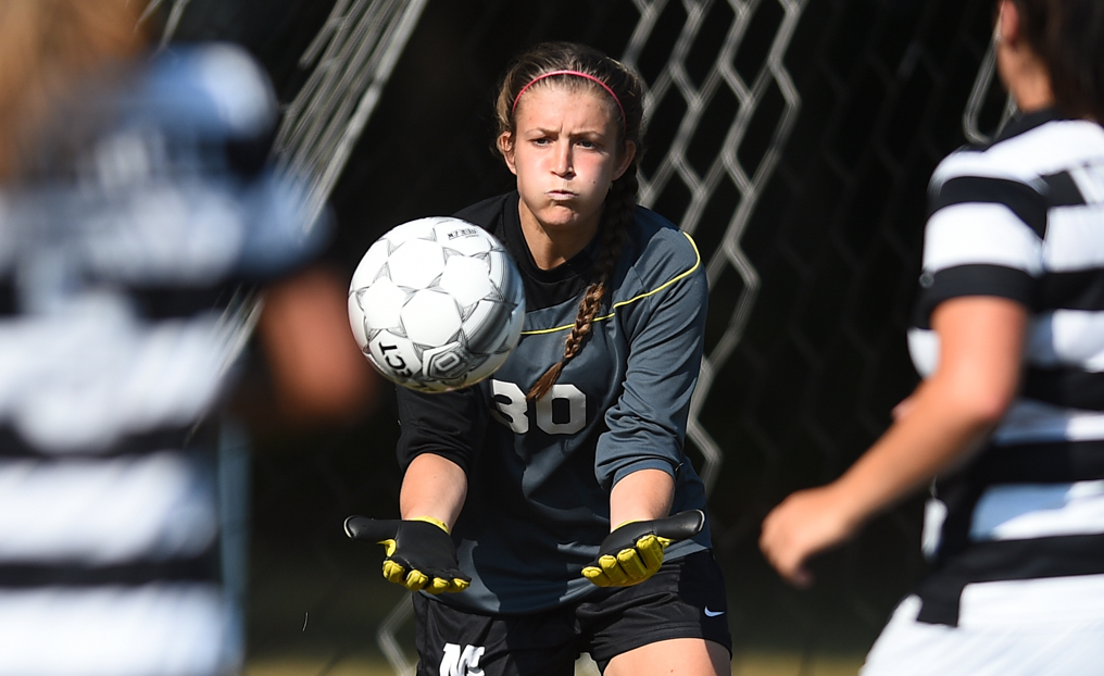 Women's Soccer Blanked at Lesley