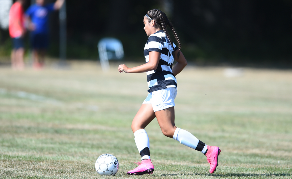 Women's Soccer Comes Up Short at Regis