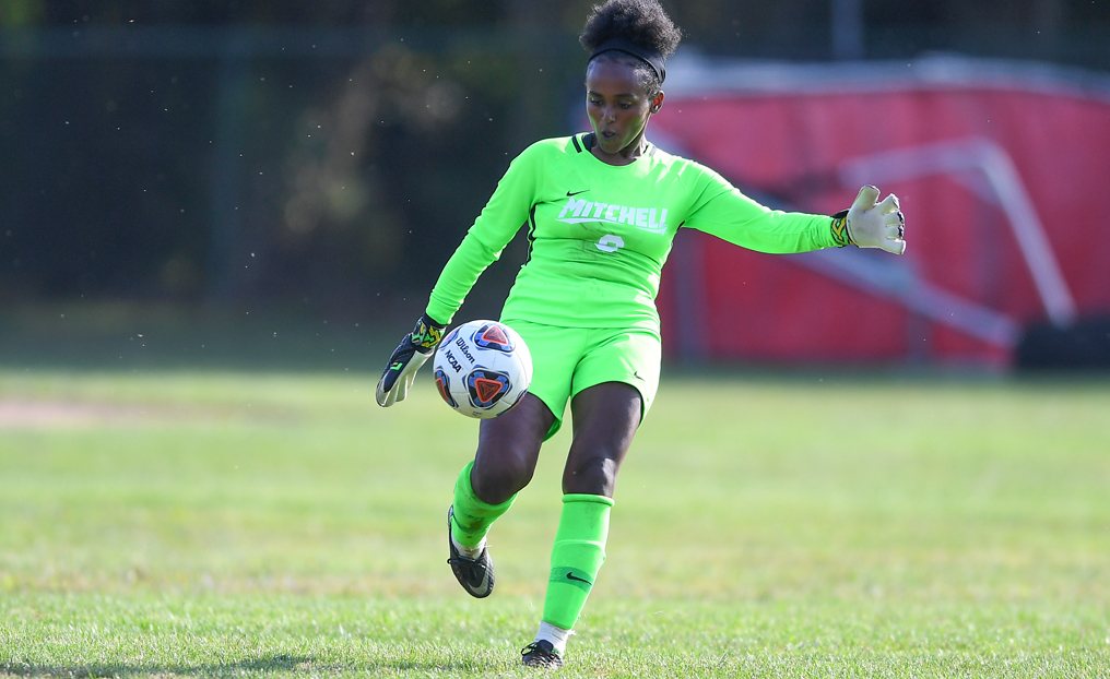 Women's Soccer Falls at Elms