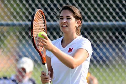 Women's Tennis Edges Lesley 5-4