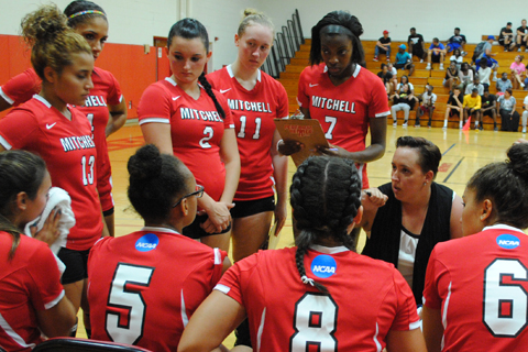 Volleyball Falls 3-1 to Albertus Magnus