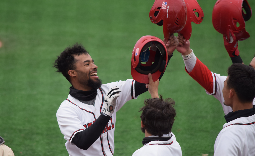 Baseball Sweeps Elms to Clinch NECC Top Spot