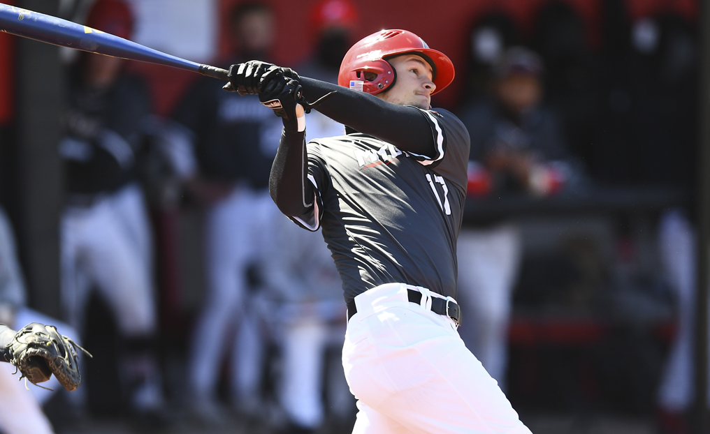 Baseball Walks Off With Split vs. Salve Regina