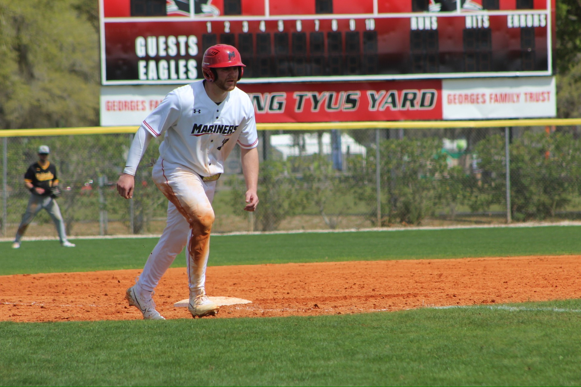 Baseball Has Winning Streak Snapped by Huskies