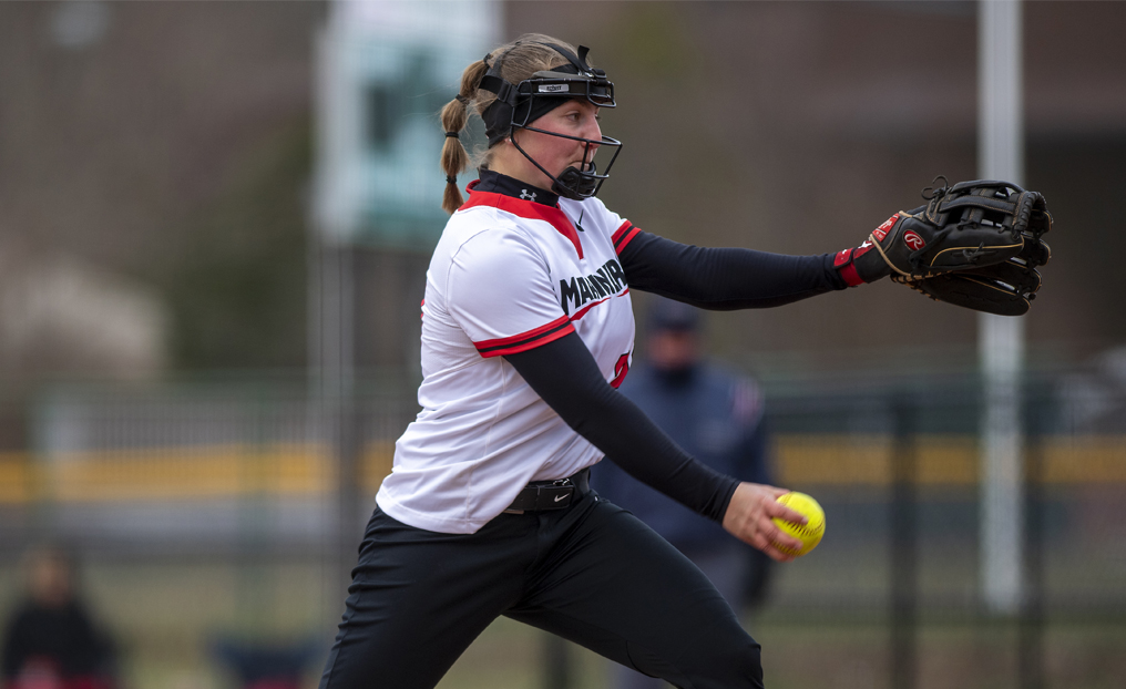 Softball Earns Split at Wesleyan in Extras