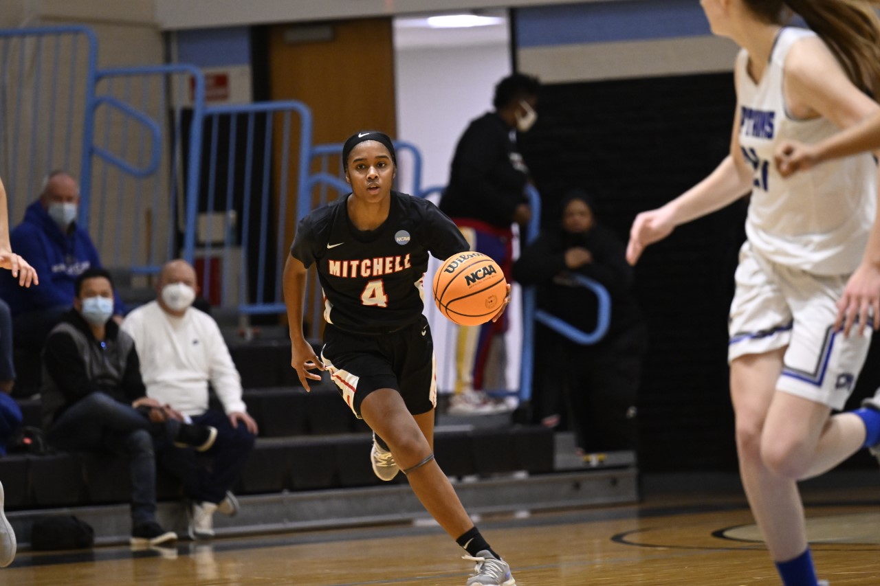 WBB Falls in Season Opener at Trinity
