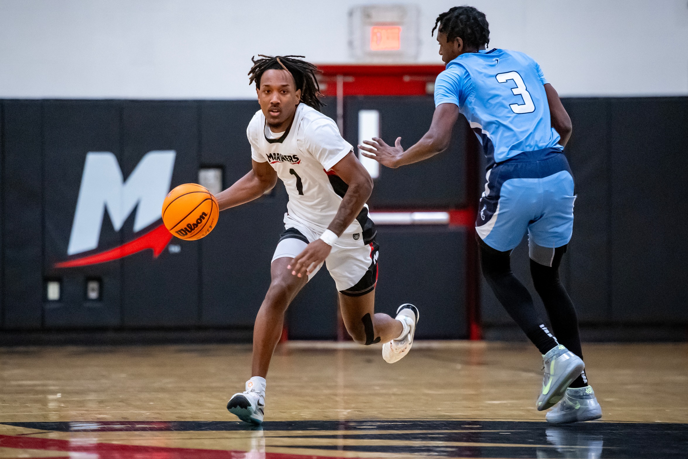 Men&rsquo;s Basketball Has Winning Streak Snapped by Saints
