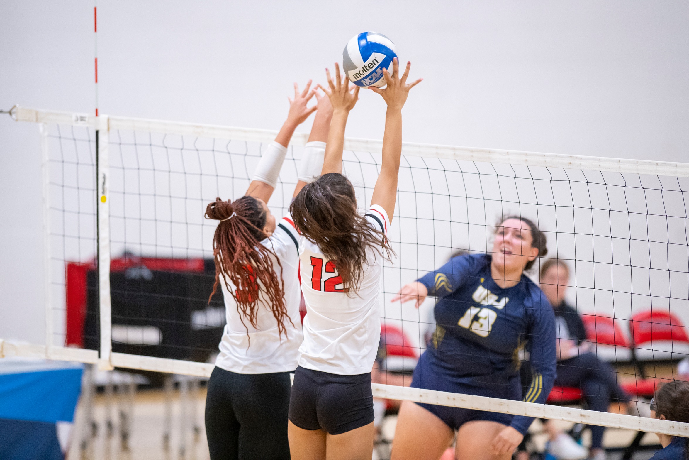 Volleyball Stays Hot By Sweeping Mass. Maritime