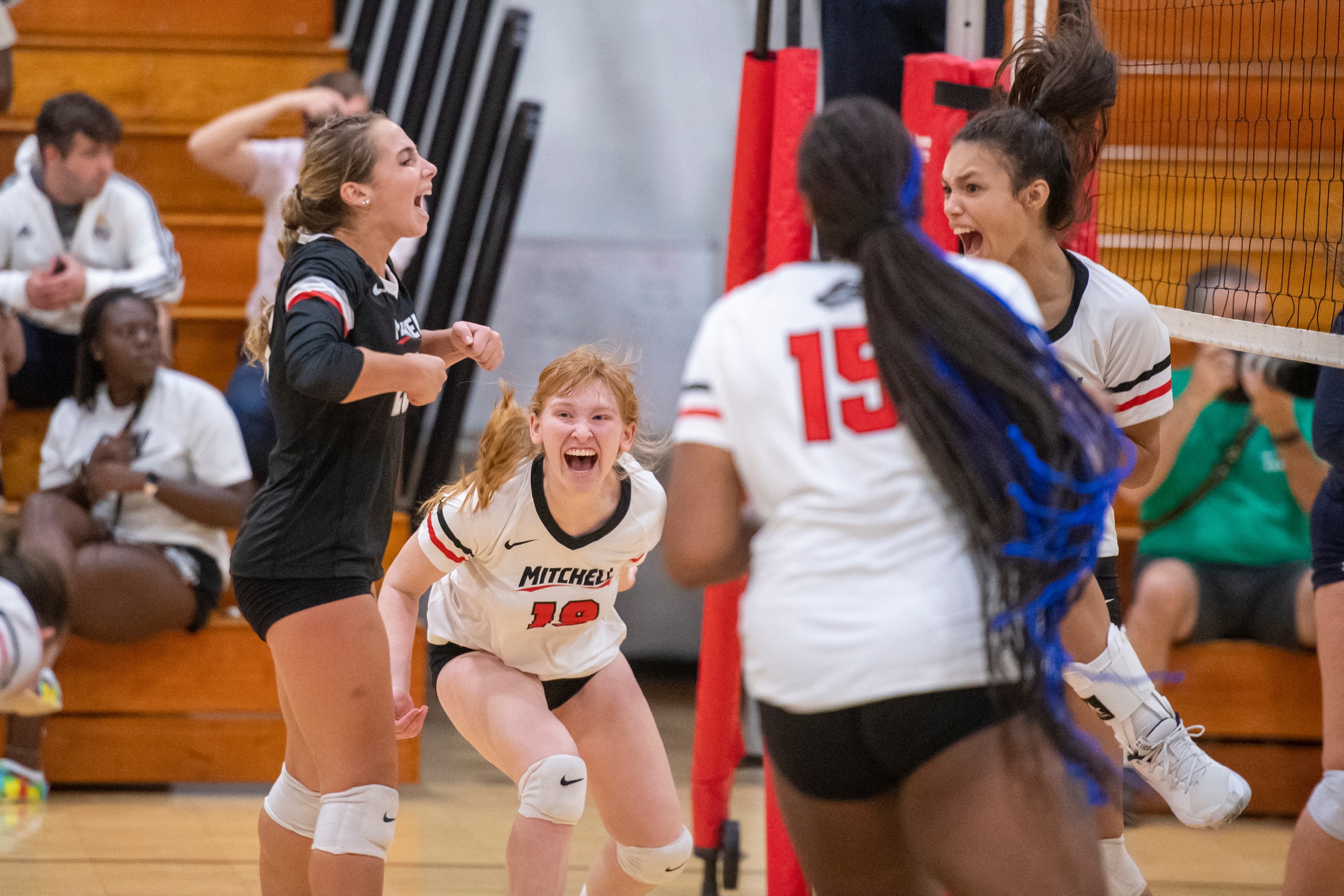 Volleyball Outlasts Framingham in Five Set Marathon